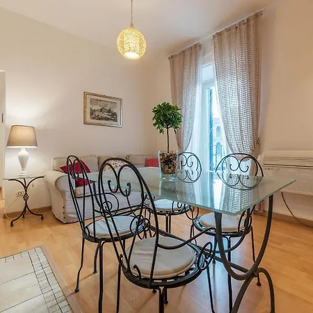 Appartement Lovely Flat San Giovanni